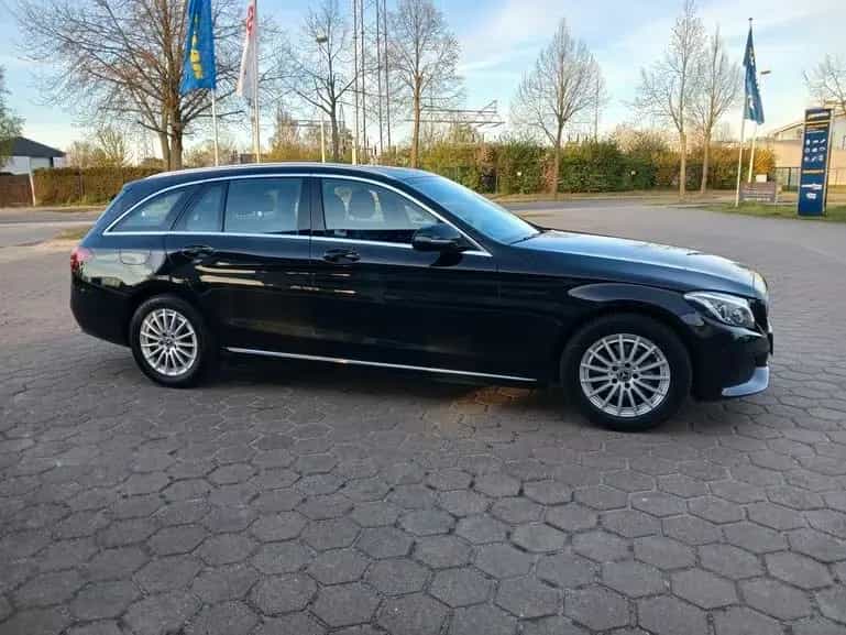 Mercedes-Benz C 180 C T-Modell/Navi/sitzh./AHK./Automatic 04/2018-photo-3