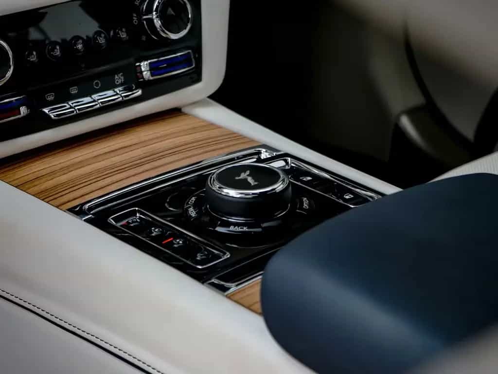 Rolls-Royce Ghost 09/2023-photo-24
