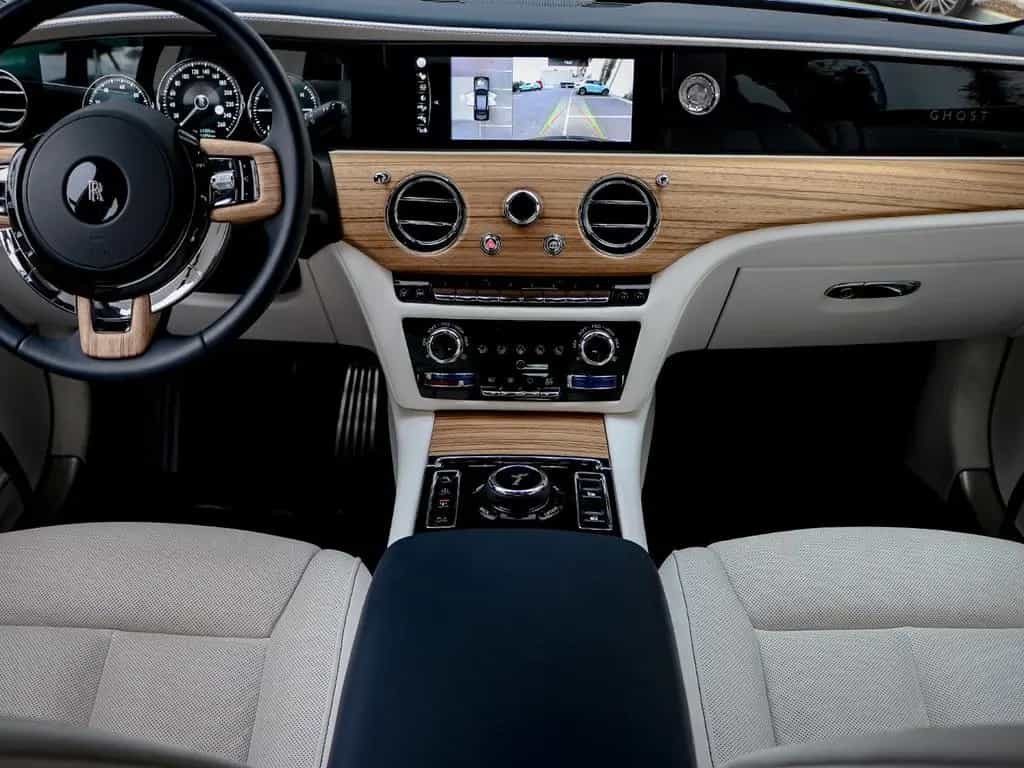Rolls-Royce Ghost 09/2023-photo-38