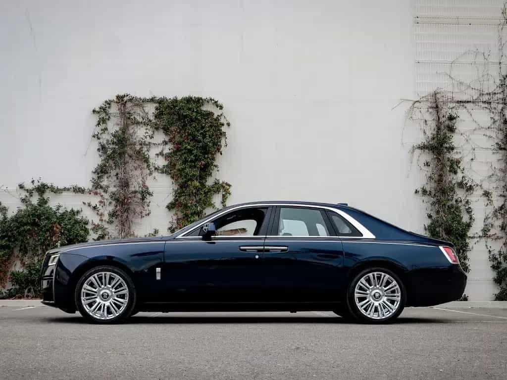 Rolls-Royce Ghost 09/2023-photo-4