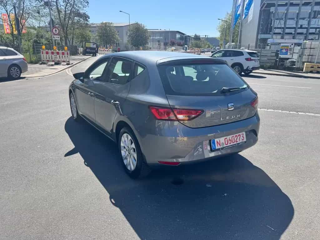 Seat Leon Style 09/2013-photo-2