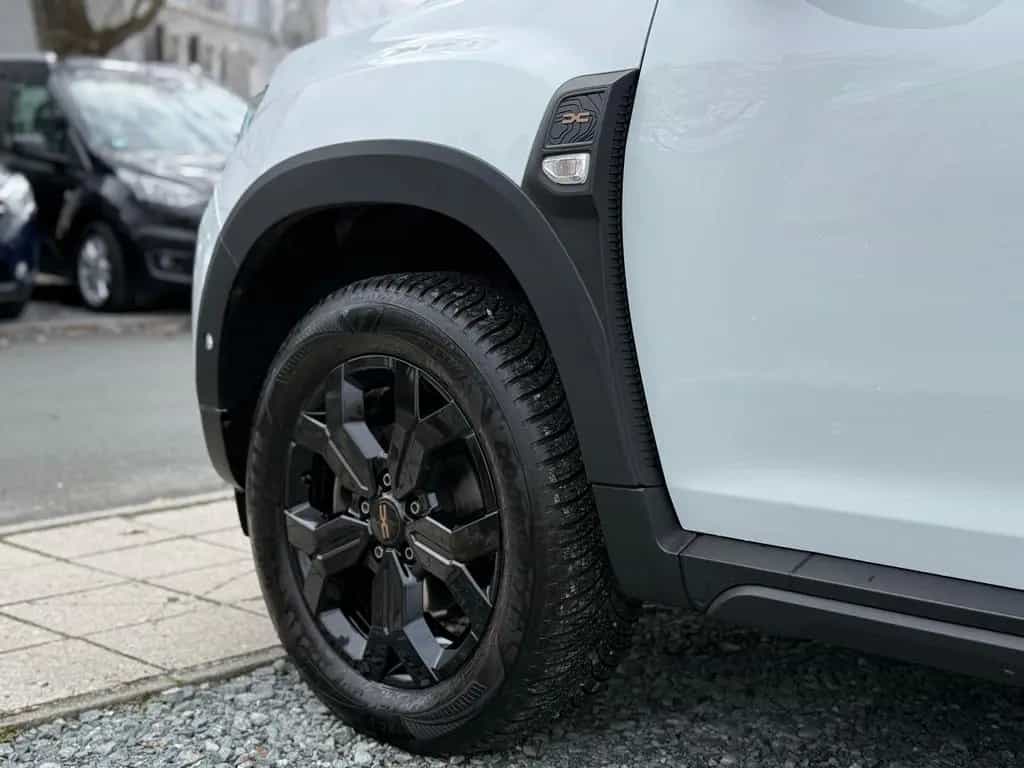 Dacia Duster II Extreme 4WD NAVI SHZ LED 360CAM 12/2023-photo-13