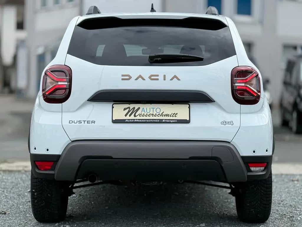 Dacia Duster II Extreme 4WD NAVI SHZ LED 360CAM 12/2023-photo-1