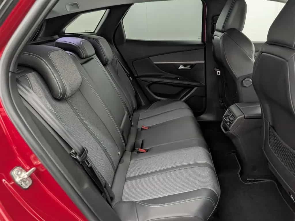 Peugeot 3008 1.5 BlueHDi 130 Allure Pack Navi 07/2021-photo-9