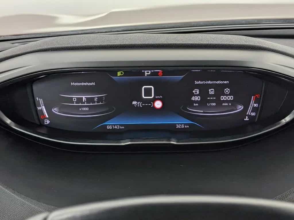 Peugeot 3008 1.5 BlueHDi 130 Allure Pack Navi 07/2021-photo-14