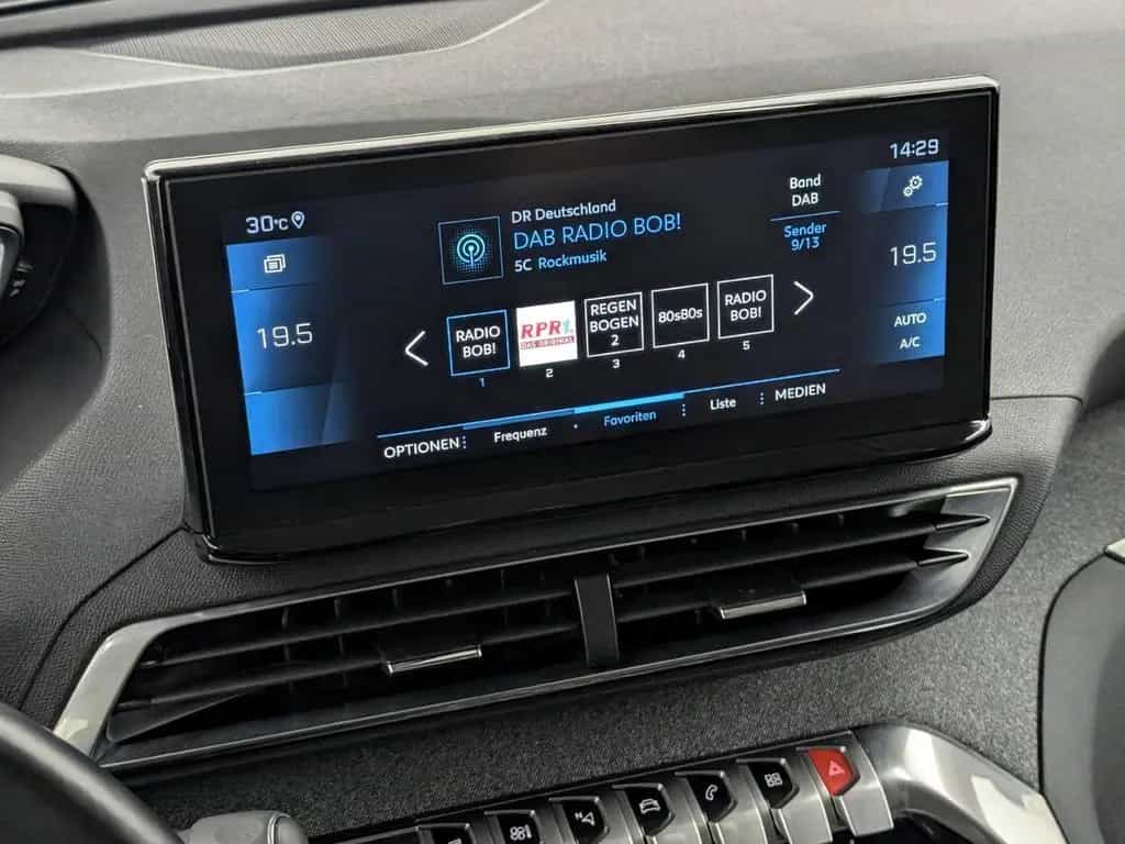 Peugeot 3008 1.5 BlueHDi 130 Allure Pack Navi 07/2021-photo-15