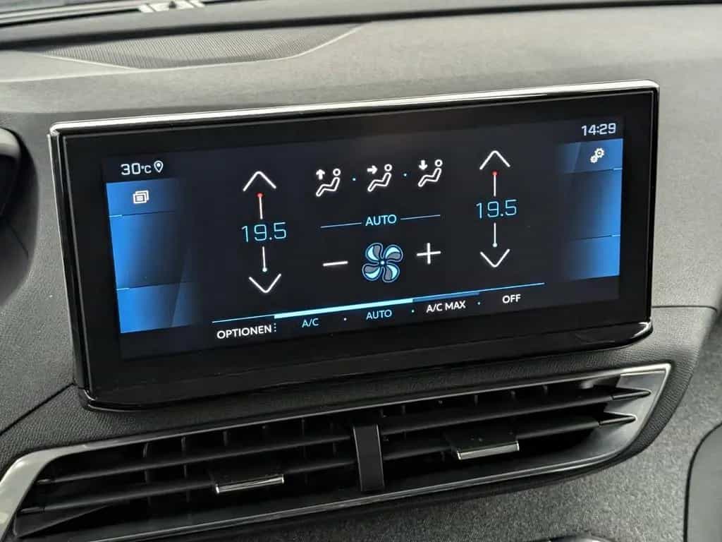 Peugeot 3008 1.5 BlueHDi 130 Allure Pack Navi 07/2021-photo-19