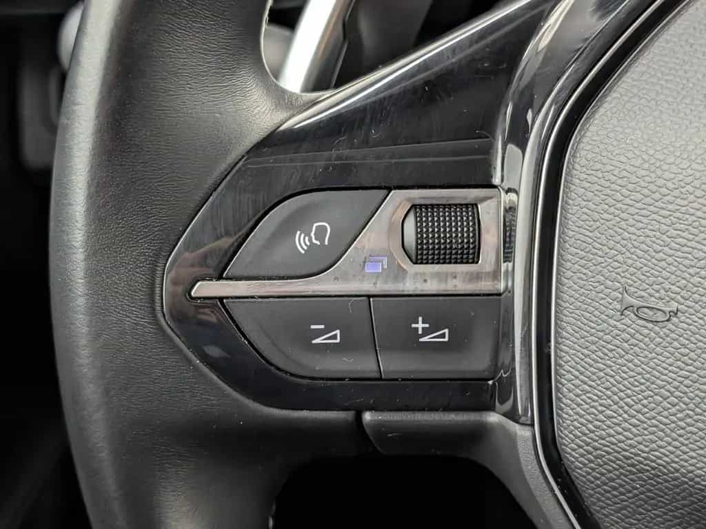Peugeot 3008 1.5 BlueHDi 130 Allure Pack Navi 07/2021-photo-27