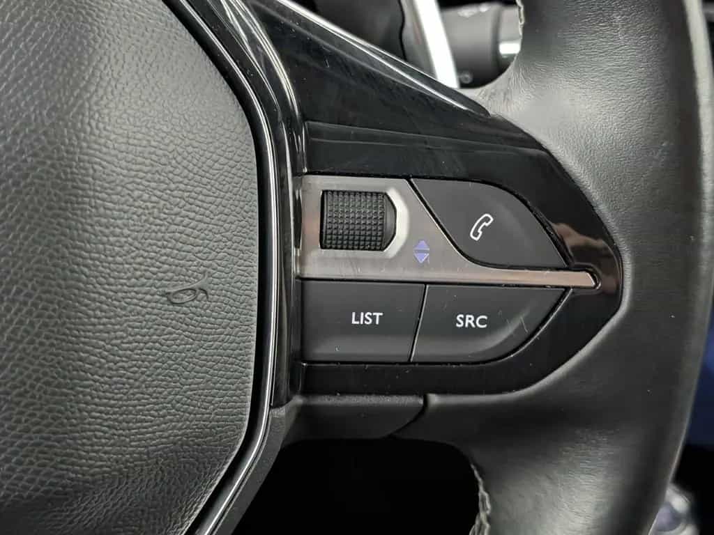 Peugeot 3008 1.5 BlueHDi 130 Allure Pack Navi 07/2021-photo-28