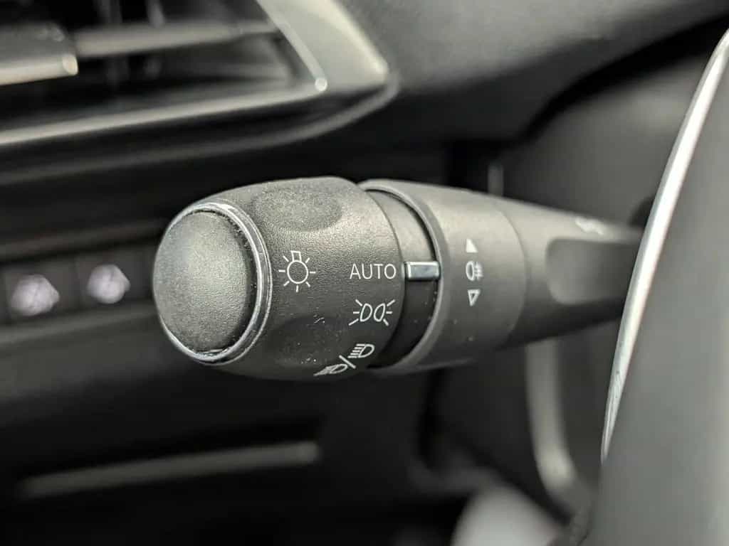 Peugeot 3008 1.5 BlueHDi 130 Allure Pack Navi 07/2021-photo-29