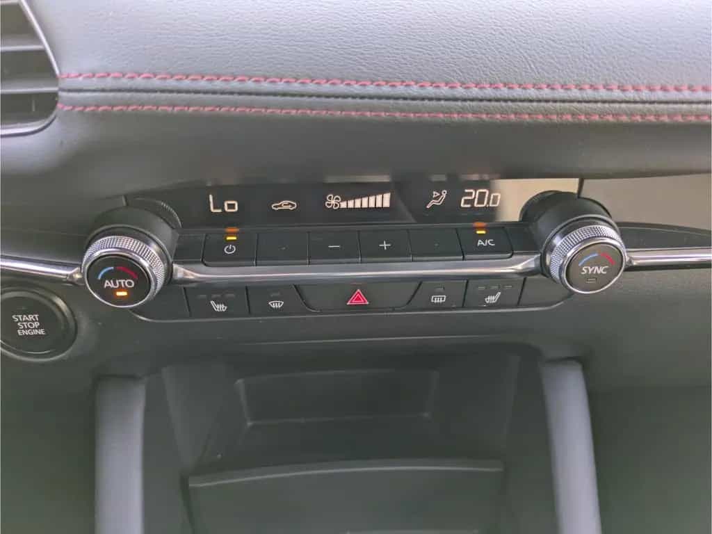 Mazda 3 Homura HUD Navi Bose 360 Kamera LED ACC Apple 03/2023-photo-11