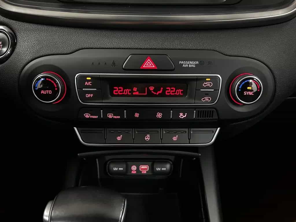 Kia Sorento Vision 4WD+Keyless+Bi-Xenon+Kam+Carplay 06/2018-photo-15