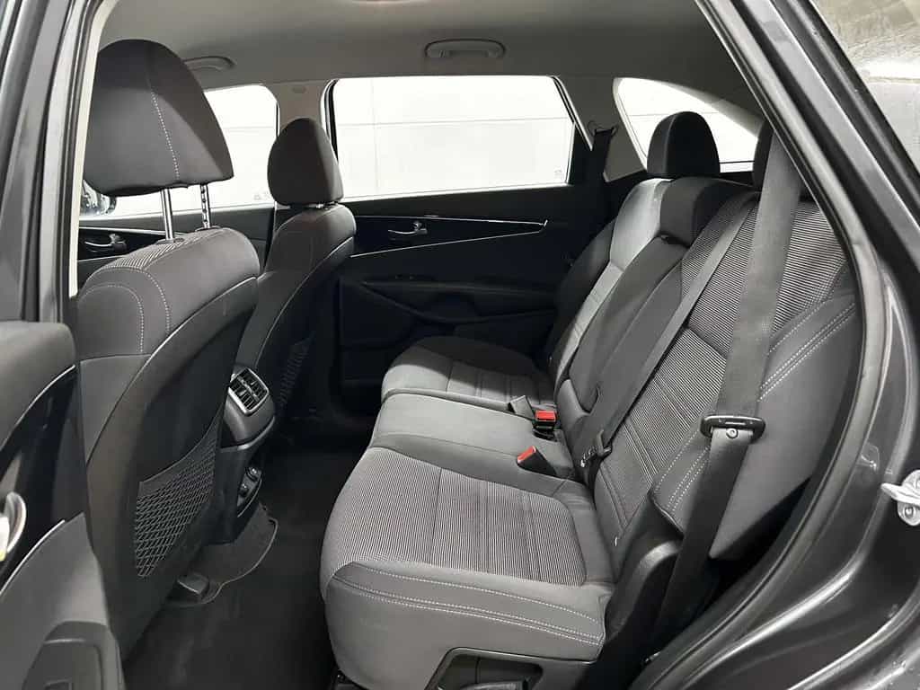 Kia Sorento Vision 4WD+Keyless+Bi-Xenon+Kam+Carplay 06/2018-photo-17