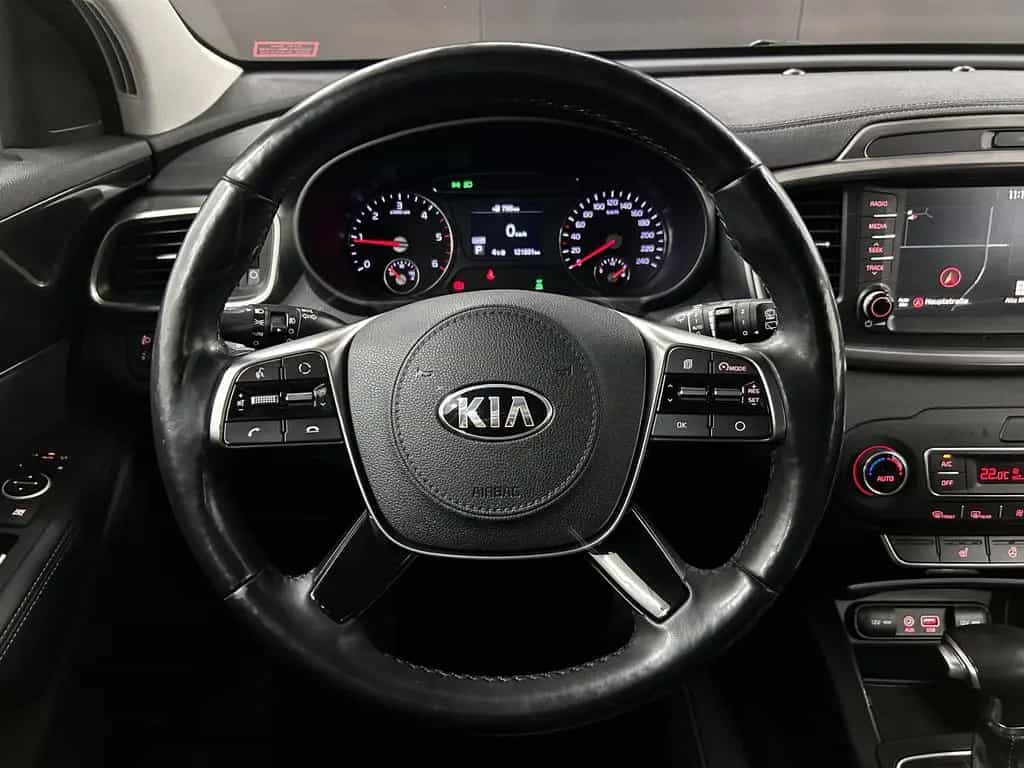 Kia Sorento Vision 4WD+Keyless+Bi-Xenon+Kam+Carplay 06/2018-photo-24