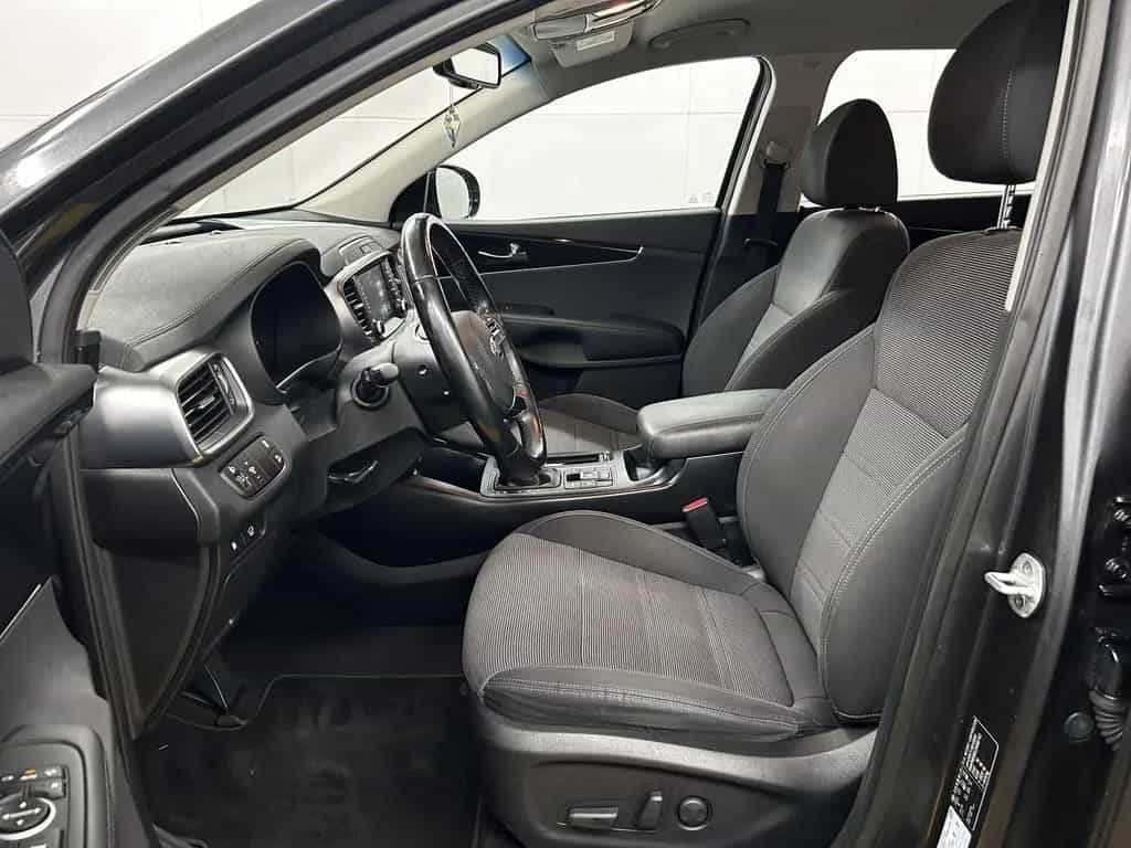 Kia Sorento Vision 4WD+Keyless+Bi-Xenon+Kam+Carplay 06/2018-photo-25