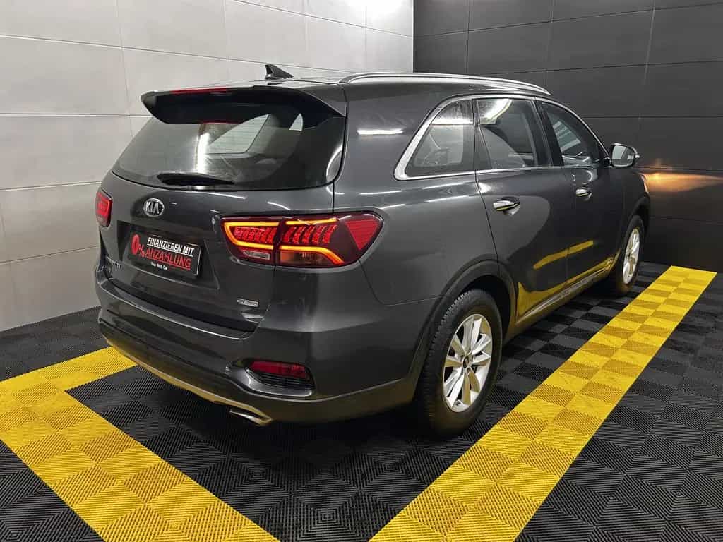 Kia Sorento Vision 4WD+Keyless+Bi-Xenon+Kam+Carplay 06/2018-photo-3