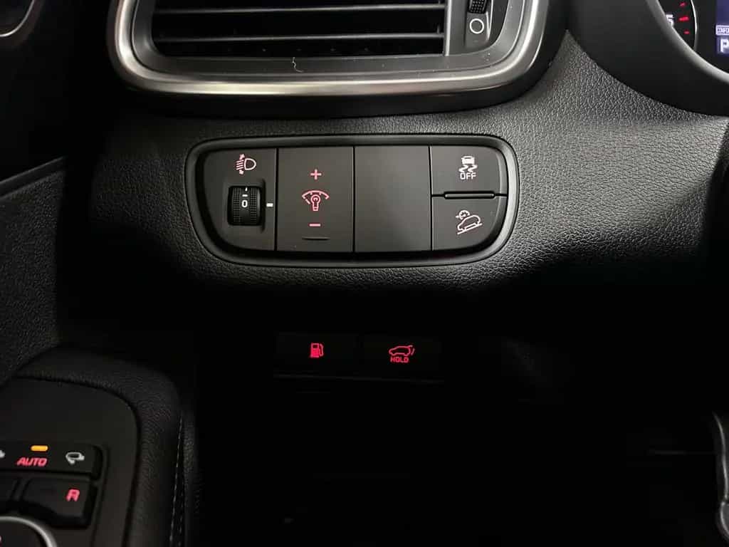 Kia Sorento Vision 4WD+Keyless+Bi-Xenon+Kam+Carplay 06/2018-photo-32