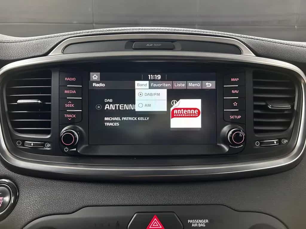 Kia Sorento Vision 4WD+Keyless+Bi-Xenon+Kam+Carplay 06/2018-photo-35