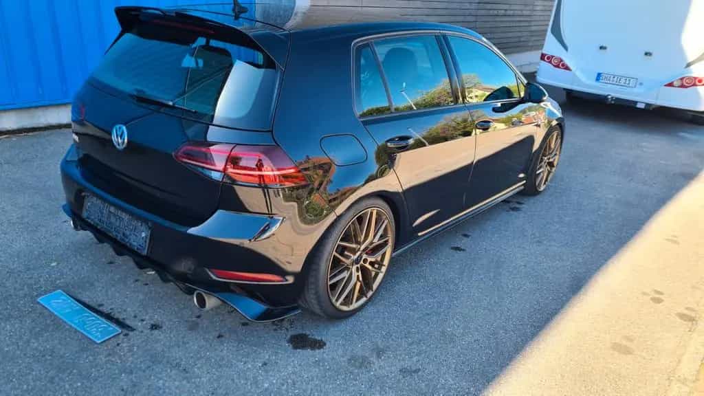 Volkswagen Golf VII GTI Perf. Gewinde 19" LED Xenon Navi 01/2019-photo-1
