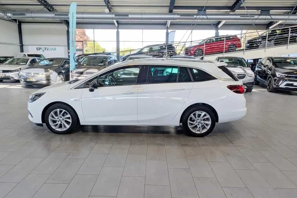 Opel Astra ST 1.5 D Business Elegance Autom. *Navi* 01/2022-photo-3