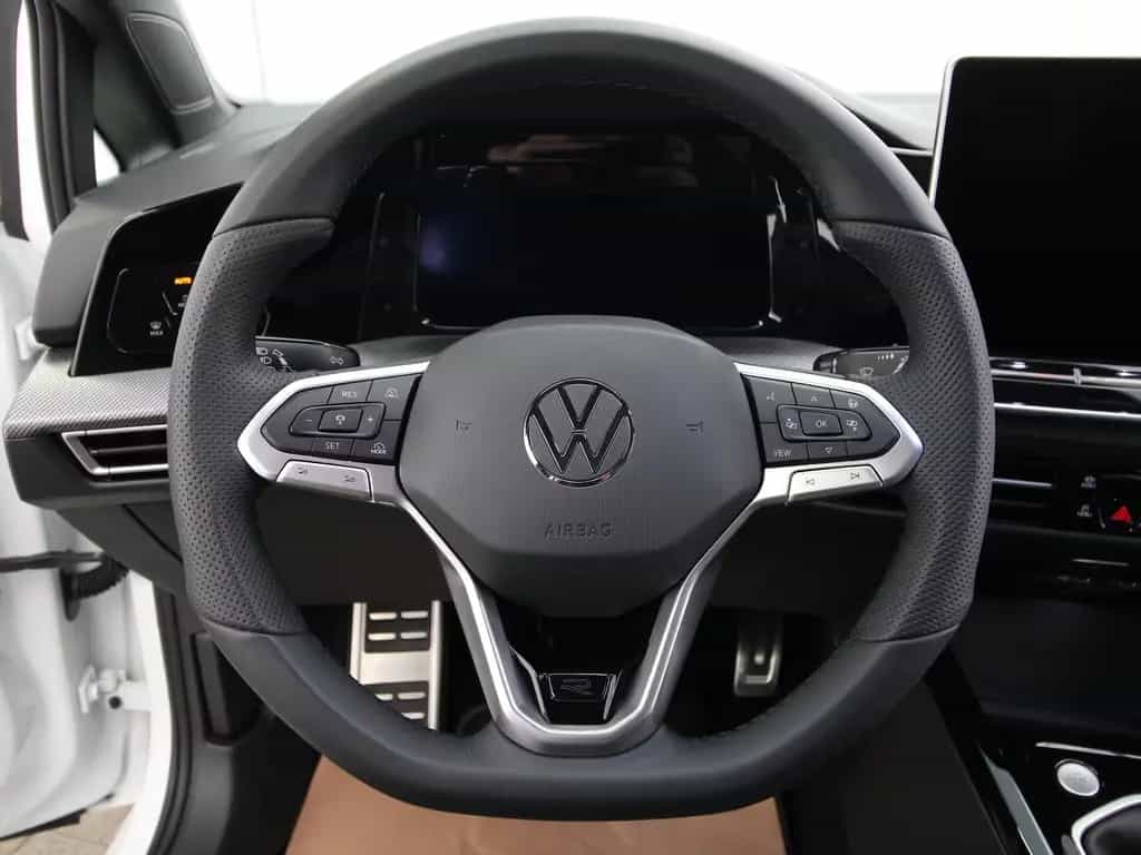 Volkswagen Golf VIII Variant 1.5 TSI R-Line LED+KAMERA+ACC 04/2025-photo-21