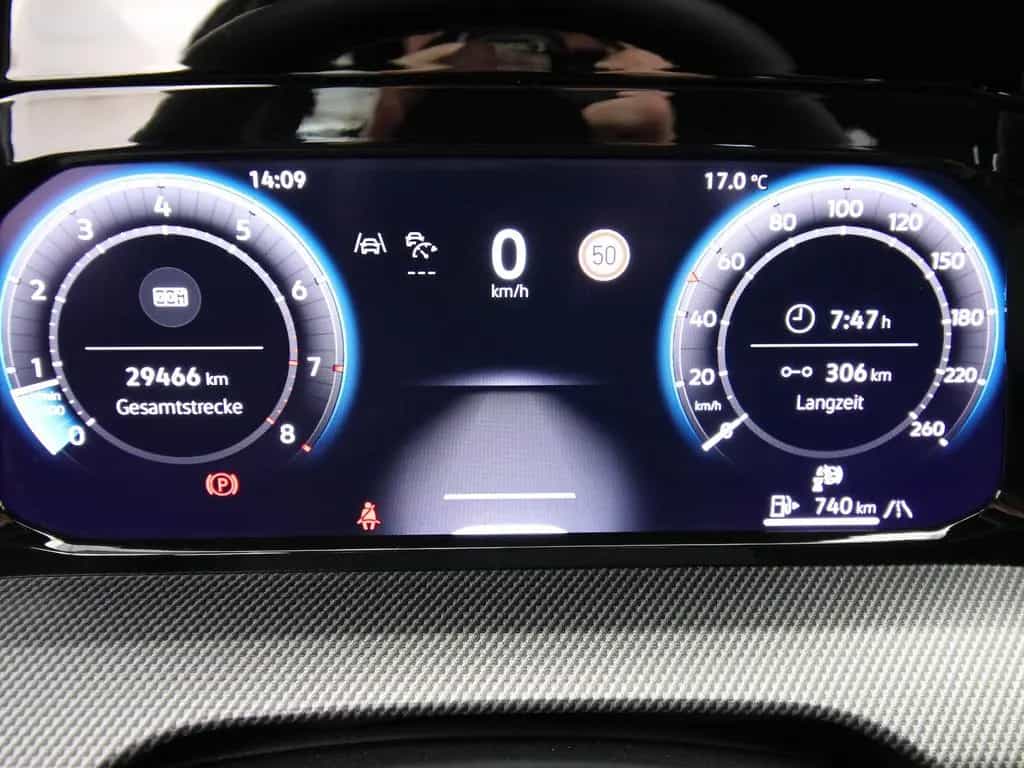 Volkswagen Golf VIII Variant 1.5 TSI R-Line LED+KAMERA+ACC 04/2025-photo-22