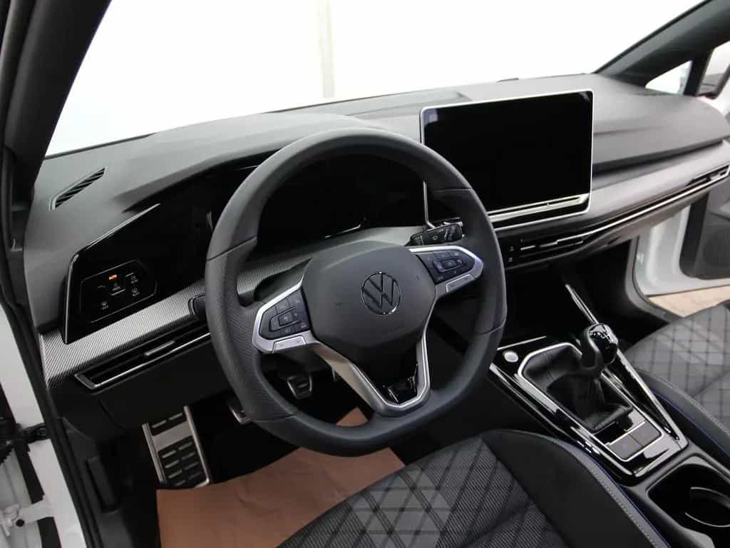 Volkswagen Golf VIII Variant 1.5 TSI R-Line LED+KAMERA+ACC 04/2025-photo-8