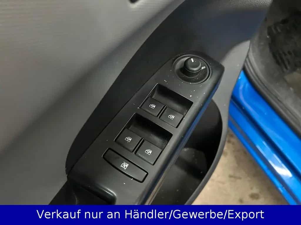 Chevrolet Aveo Schrägheck 1.6i LTZ Klimaanlage SHZ PDC 06/2011-photo-15