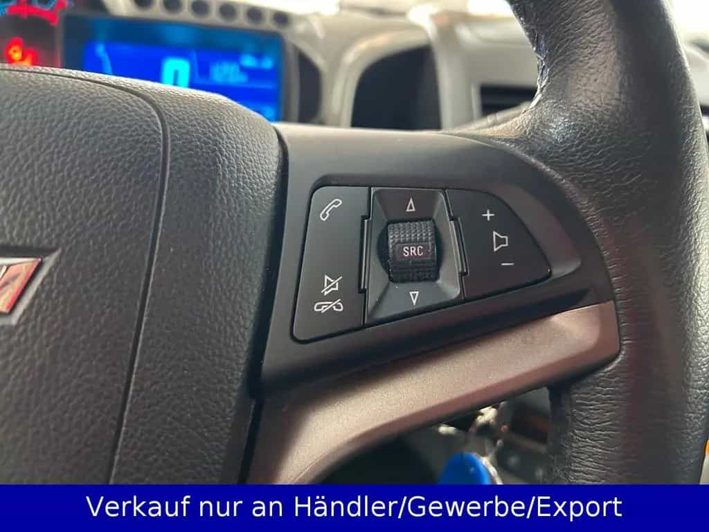 Chevrolet Aveo Schrägheck 1.6i LTZ Klimaanlage SHZ PDC 06/2011-photo-18