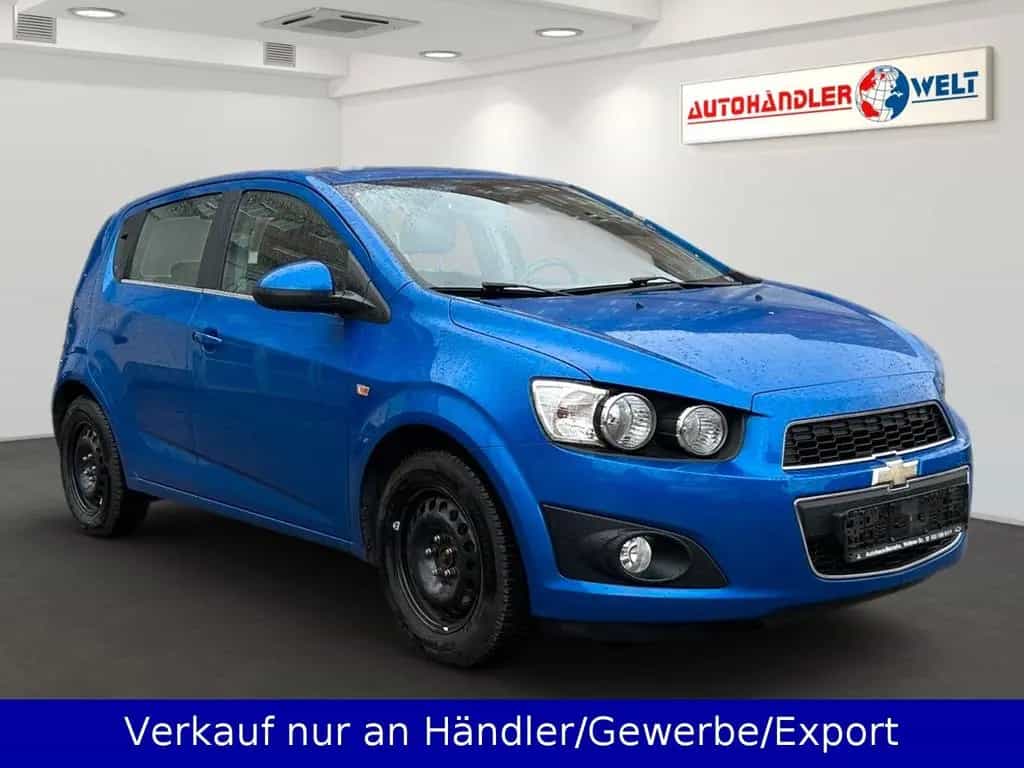 Chevrolet Aveo Schrägheck 1.6i LTZ Klimaanlage SHZ PDC 06/2011-photo-2