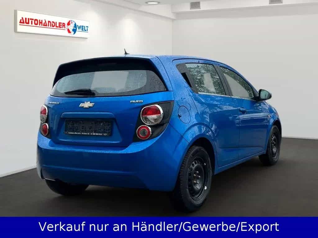 Chevrolet Aveo Schrägheck 1.6i LTZ Klimaanlage SHZ PDC 06/2011-photo-4