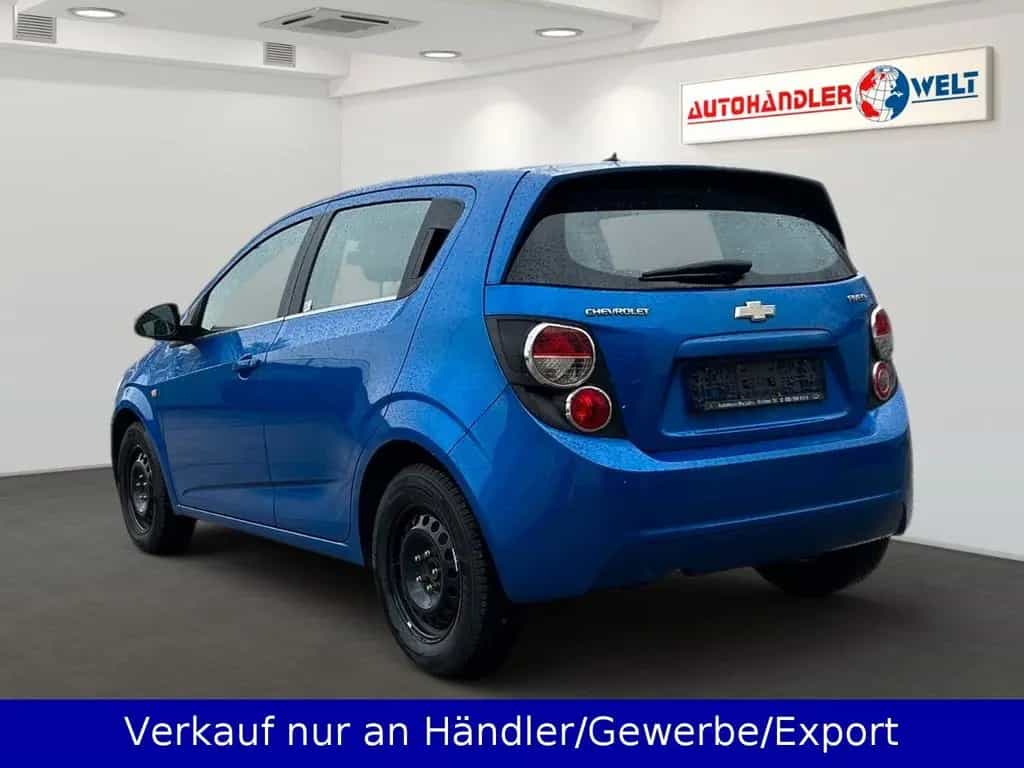 Chevrolet Aveo Schrägheck 1.6i LTZ Klimaanlage SHZ PDC 06/2011-photo-5