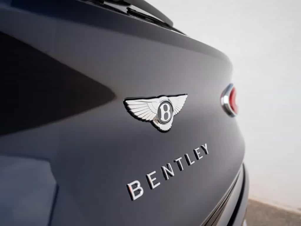 Bentley Bentayga EWB Mulliner V8 01/2025-photo-20