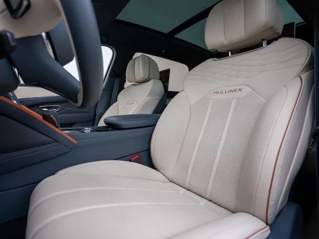 Bentley Bentayga EWB Mulliner V8 01/2025-photo-26