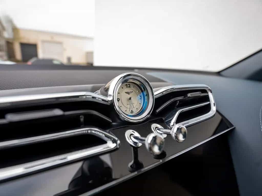 Bentley Bentayga EWB Mulliner V8 01/2025-photo-33
