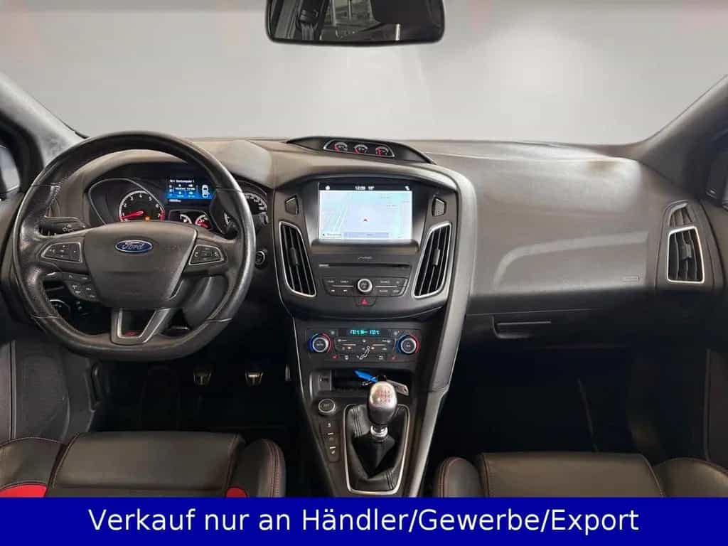 Ford Focus ST Kombi 2.0EB AAC Xenon SHZ Navi PDC 03/2017-photo-10