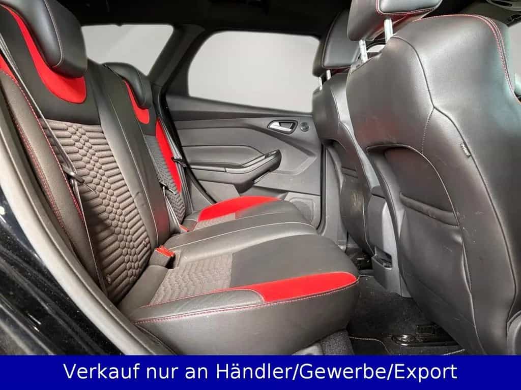 Ford Focus ST Kombi 2.0EB AAC Xenon SHZ Navi PDC 03/2017-photo-11