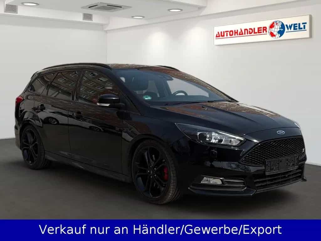 Ford Focus ST Kombi 2.0EB AAC Xenon SHZ Navi PDC 03/2017-photo-2