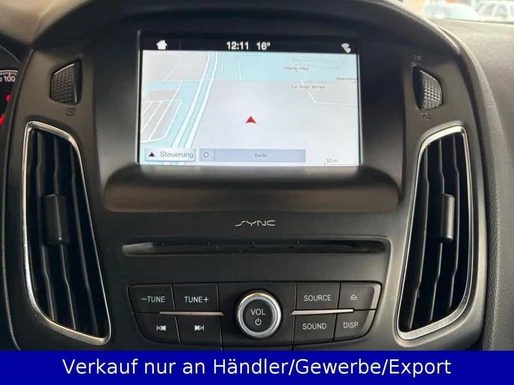 Ford Focus ST Kombi 2.0EB AAC Xenon SHZ Navi PDC 03/2017-photo-20