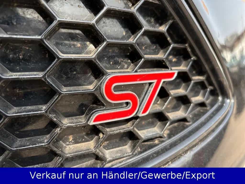 Ford Focus ST Kombi 2.0EB AAC Xenon SHZ Navi PDC 03/2017-photo-23