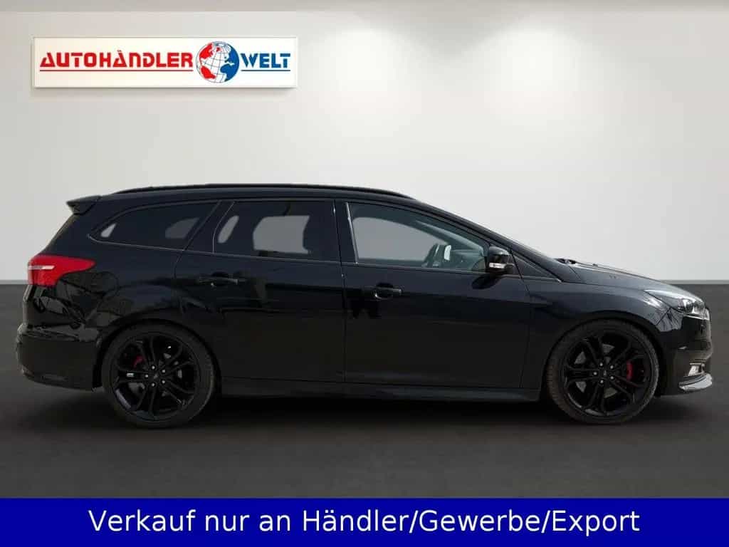 Ford Focus ST Kombi 2.0EB AAC Xenon SHZ Navi PDC 03/2017-photo-3