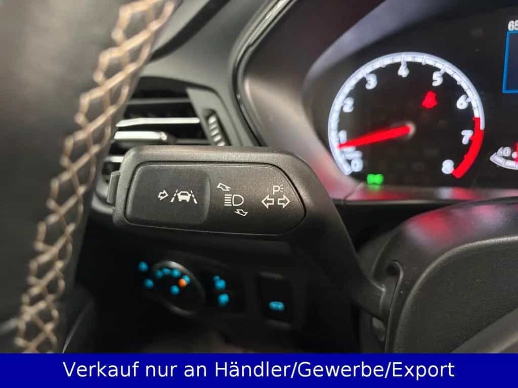 Ford Focus Kombi 2.3 EB ST LED Leder SHZ Navi PDC 07/2019-photo-16