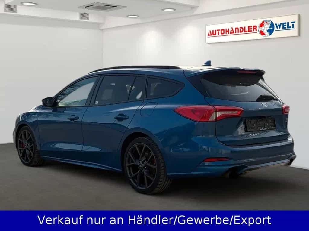 Ford Focus Kombi 2.3 EB ST LED Leder SHZ Navi PDC 07/2019-photo-5