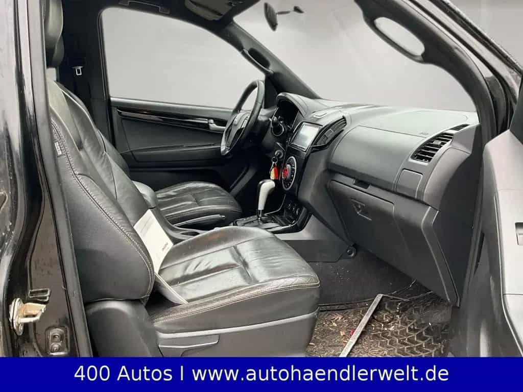 Isuzu D-Max Double Cab 4WD Premium 11/2015-photo-10