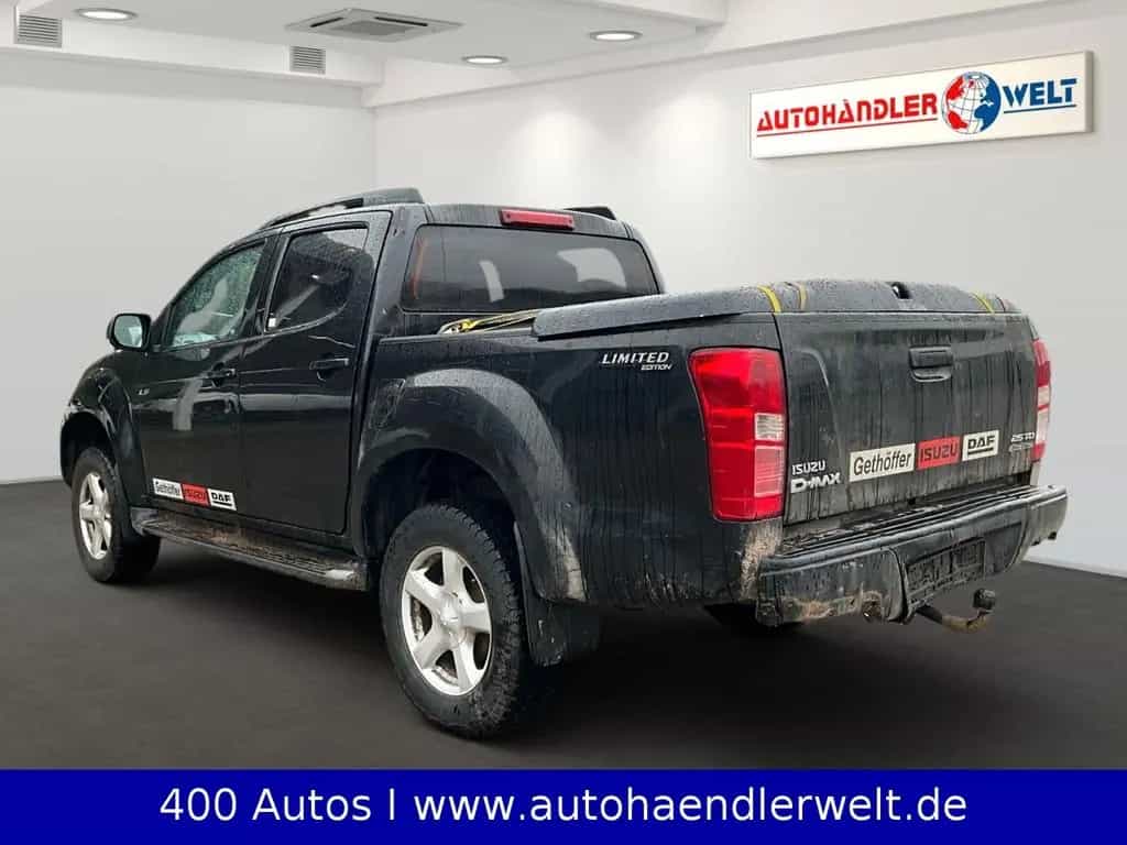 Isuzu D-Max Double Cab 4WD Premium 11/2015-photo-5