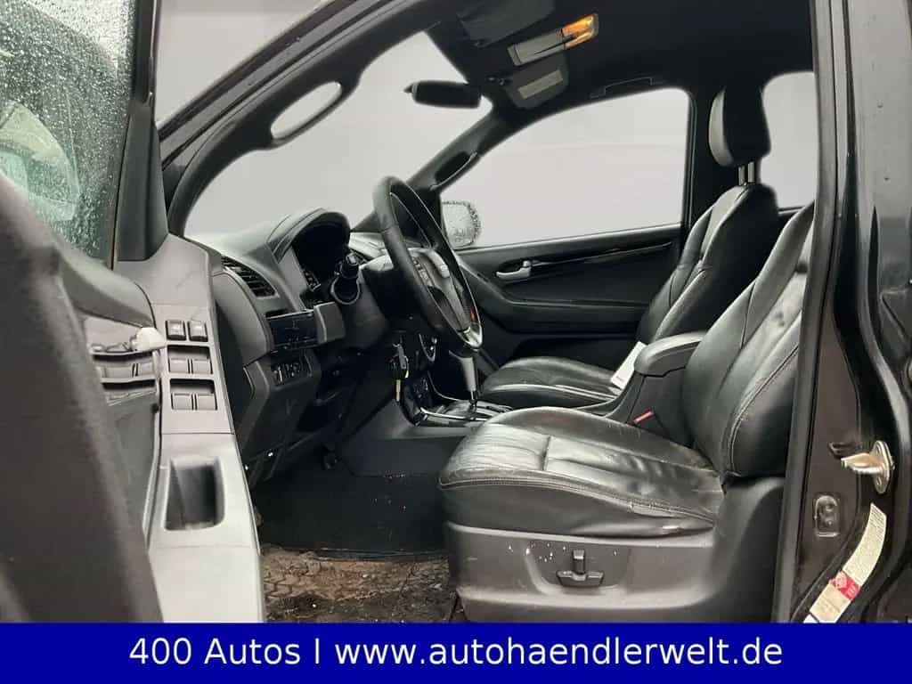 Isuzu D-Max Double Cab 4WD Premium 11/2015-photo-7