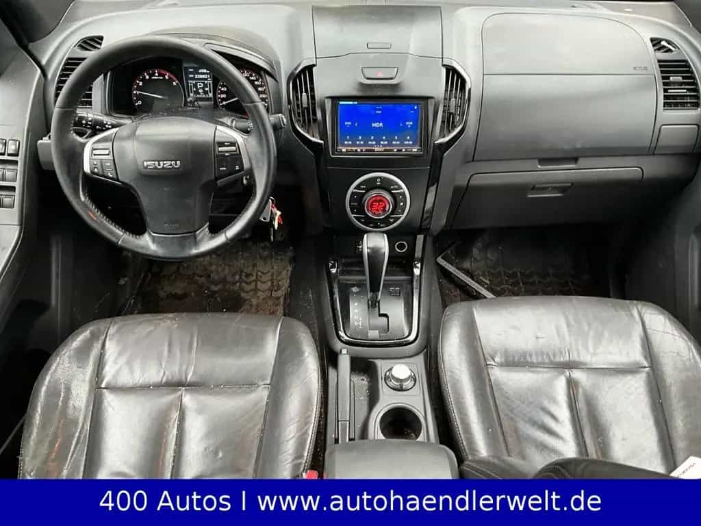 Isuzu D-Max Double Cab 4WD Premium 11/2015-photo-8