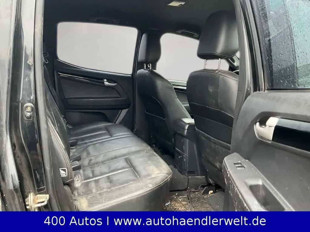 Isuzu D-Max Double Cab 4WD Premium 11/2015-photo-9