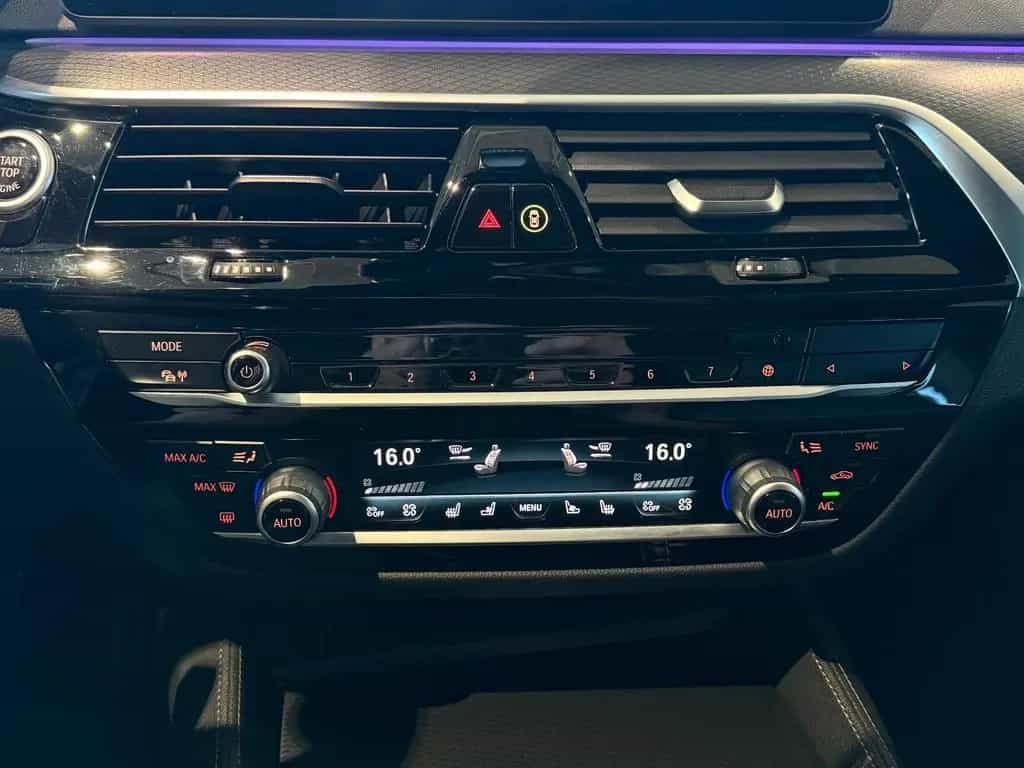 BMW 520 Limousine*M-Paket*PremiumSelect* 10/2021-photo-17