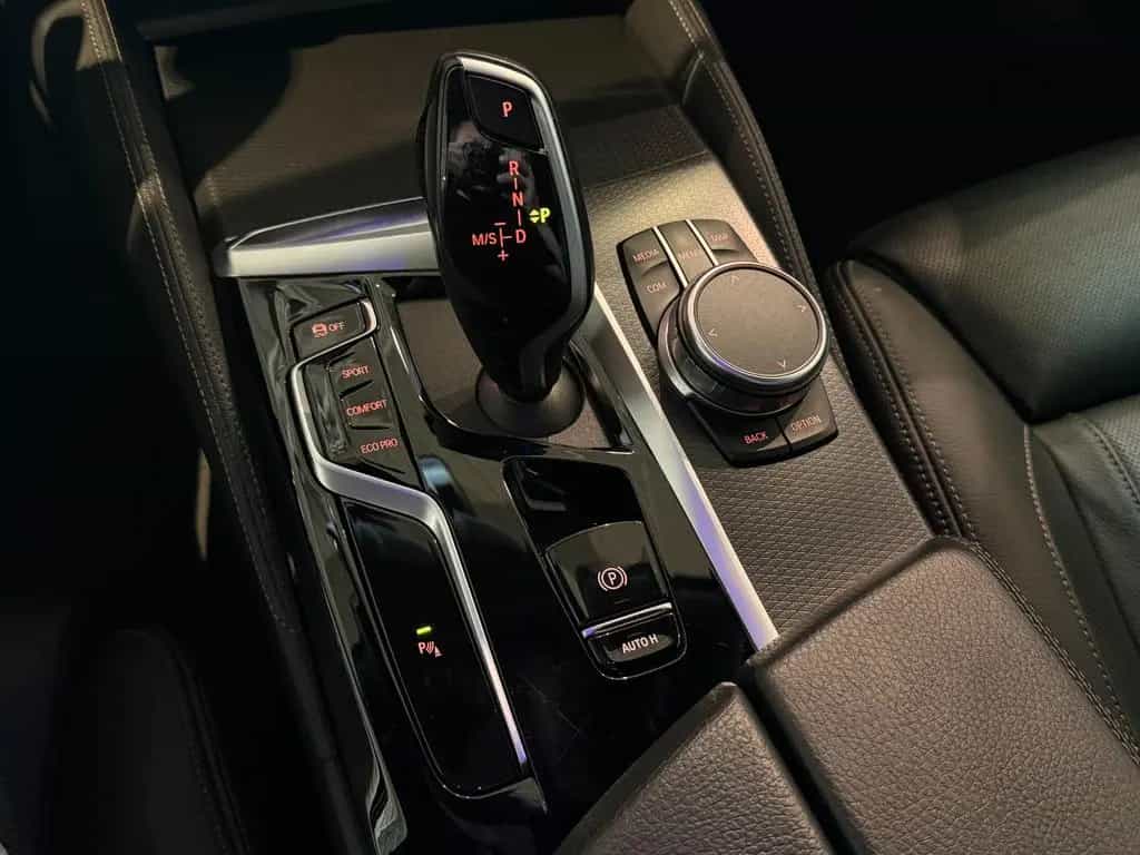 BMW 520 Limousine*M-Paket*PremiumSelect* 10/2021-photo-18